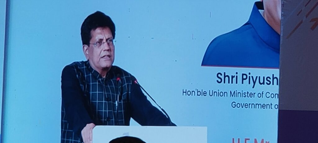 Shri Piyush Goyal Ji addressing Businessmen at UPITS